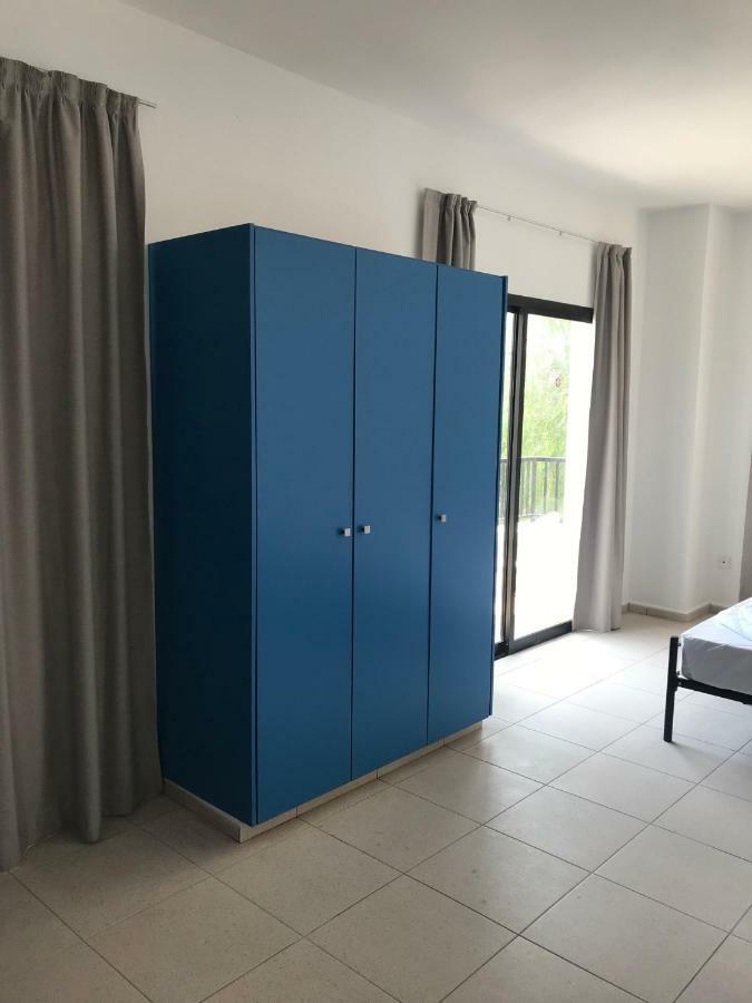 Athinas Court Aparthotel Paphos Kültér fotó