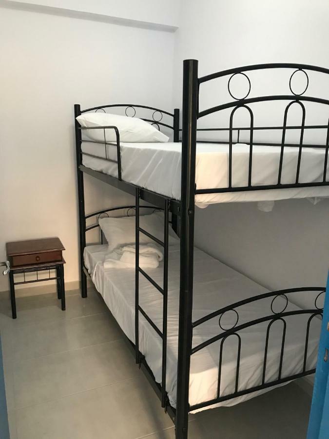 Athinas Court Aparthotel Paphos Kültér fotó