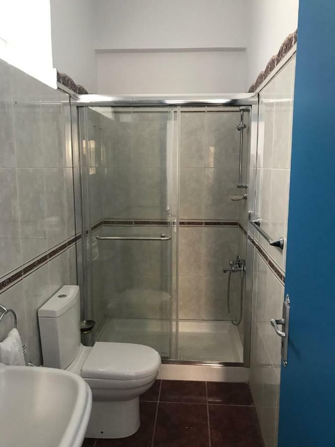 Athinas Court Aparthotel Paphos Kültér fotó
