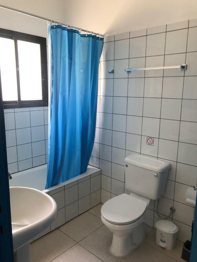 Athinas Court Aparthotel Paphos Kültér fotó