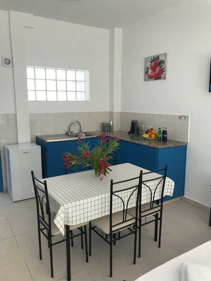 Athinas Court Aparthotel Paphos Kültér fotó