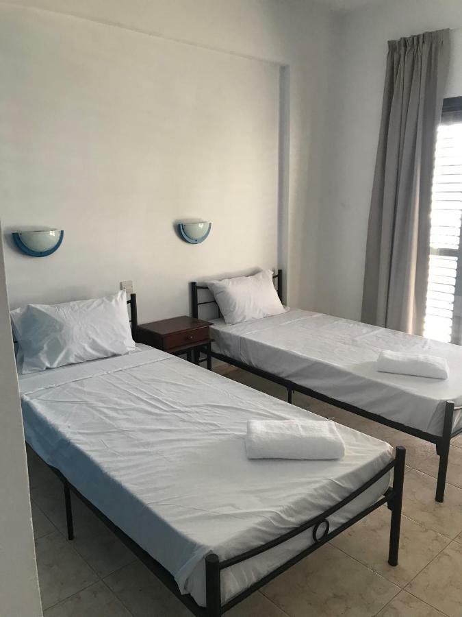 Athinas Court Aparthotel Paphos Kültér fotó