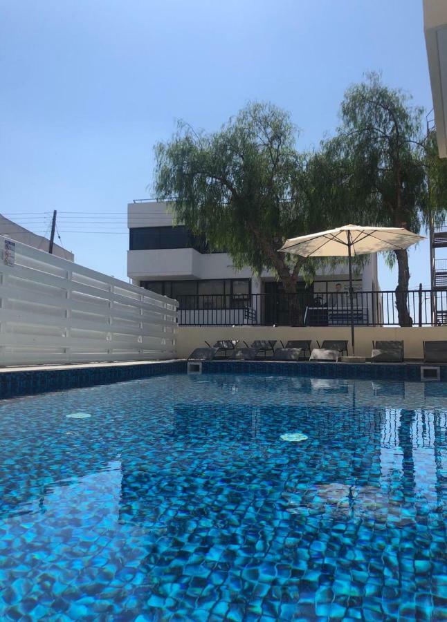 Athinas Court Aparthotel Paphos Kültér fotó